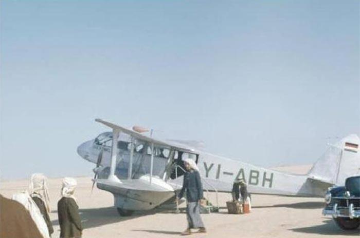 طائر ذات 4 مقاعد في أرض الكويت 2-1-1947
